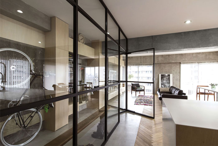 Урбанистически-промышленный интерьер квартиры в Токио