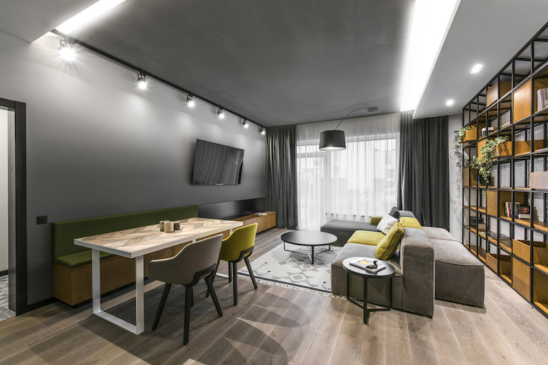 Стильные двухэтажные апартаменты с современным скандинавским шармом