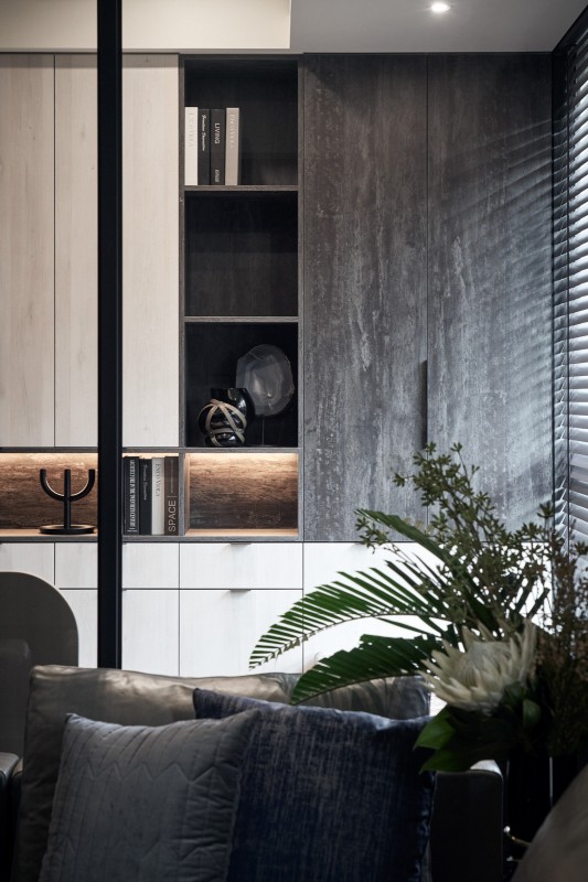 Интерьер в темных тонах Интерьер в темных тонах