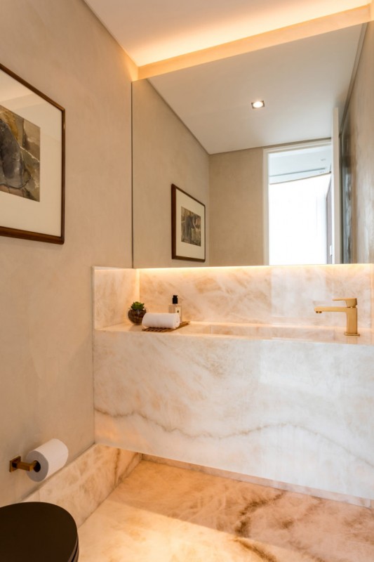 Свежая цветовая палитра нейтральных оттенков в интерьере квартиры в Сан-Паулу