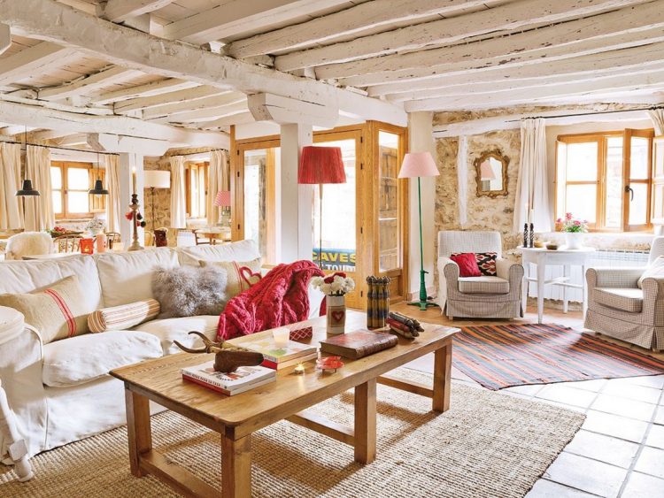 Загородный дом из камня и дерева в Сепульведе, Испания