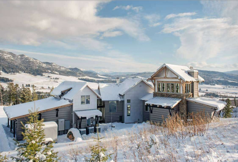 Горная резиденция, расположенная в штате Монтана, США Горная резиденция, расположенная в штате Монтана, США