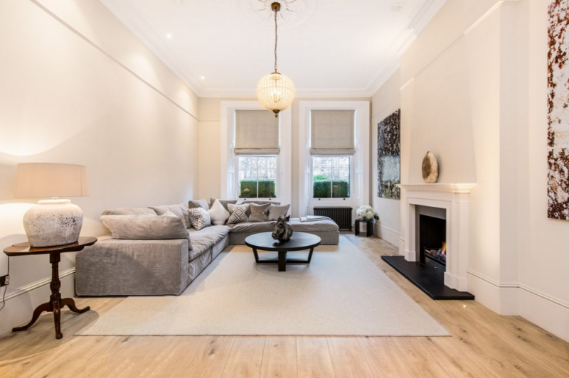 Отремонтированный викторианский дом в районе Кенсингтон в Лондоне