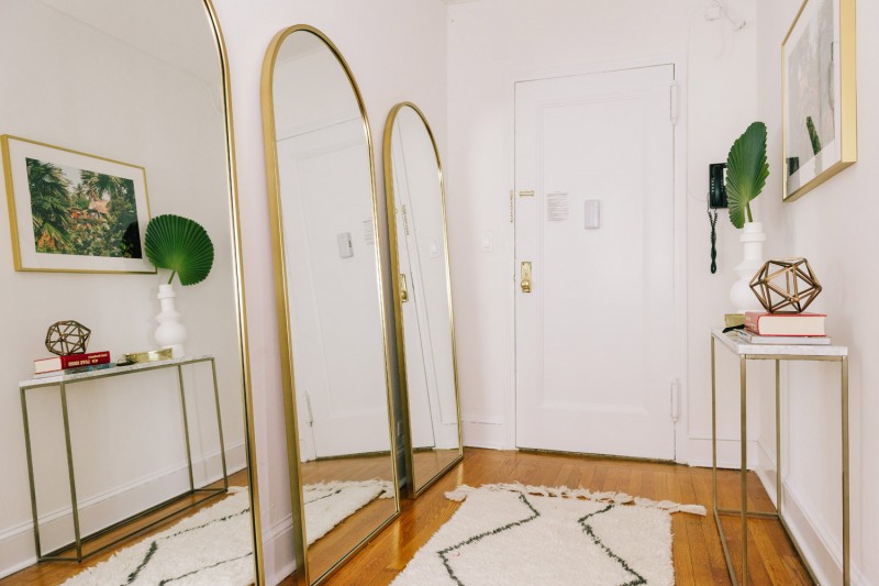 Интерьер просторной светлой квартиры в Челси, Нью-Йорк Интерьер просторной светлой квартиры в Челси, Нью-Йорк