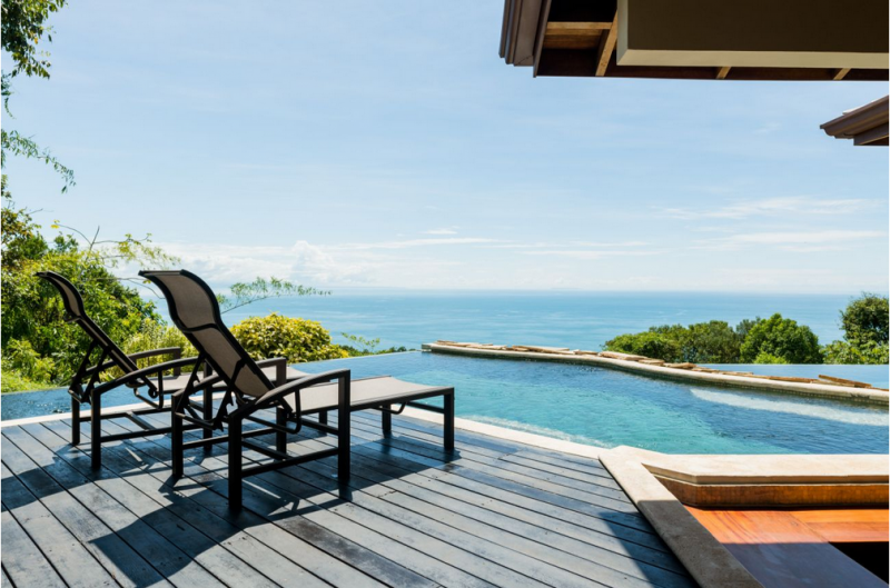 Тропическая вилла, построенная на скале среди джунглей в Коста-Рике Тропическая вилла, построенная на скале среди джунглей в Коста-Рике