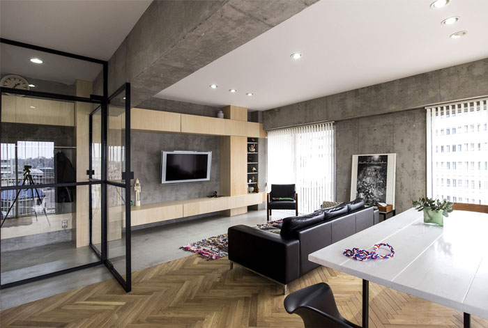 Урбанистически-промышленный интерьер квартиры в Токио