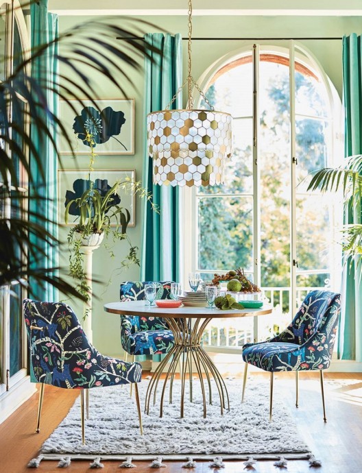 Инсталляции от дизайнеров Anthropologie