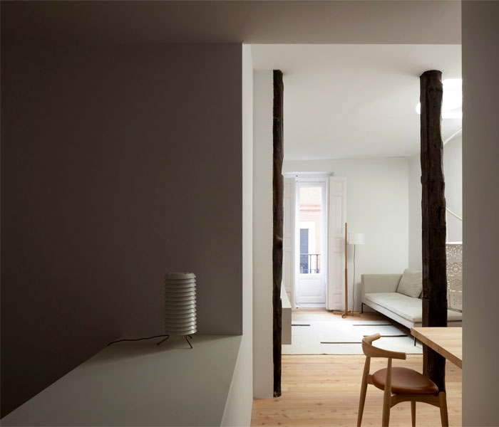 Интерьер двухуровневой квартиры в Мадриде Интерьер двухуровневой квартиры в Мадриде