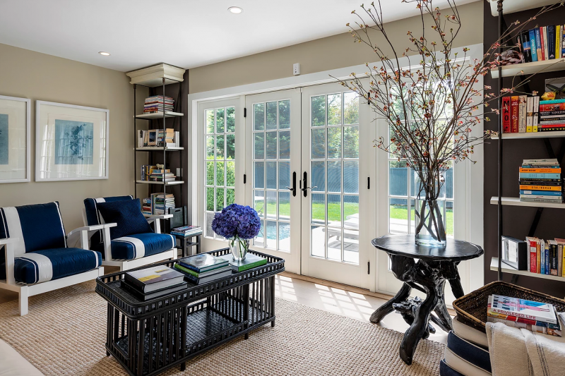 Интерьер особняка в Ист Хэмптон, штат Нью-Йорк Интерьер особняка в Ист Хэмптон, штат Нью-Йорк