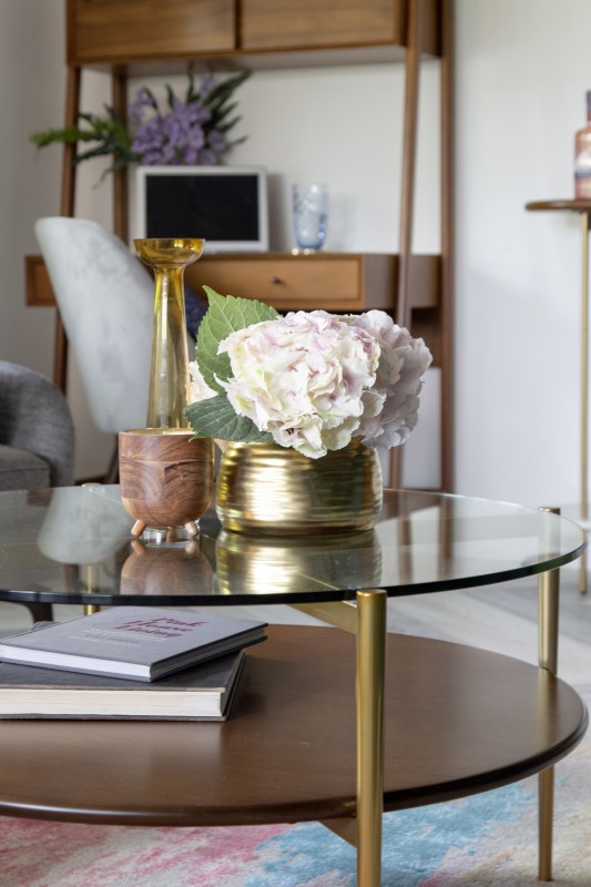 Интерьер уютной гостиной в лондонском таунхаусе