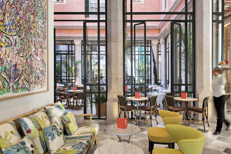 Отель Mamá в Пальма-де-Мальорка