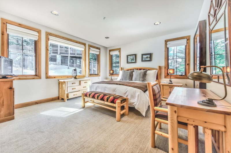 Сводчатое современное шале в штате Юта Сводчатое современное шале в штате Юта