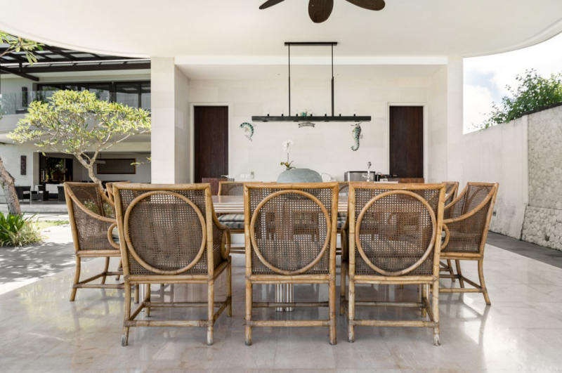 Вилла на популярном курорте Кута, Бали