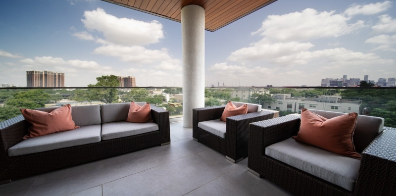 Апартаменты с открытой планировкой и панорамными окнами в Хьюстоне, Техас