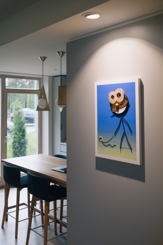 Минималистские апартаменты с синими и желтыми акцентами в Нымме, Эстония