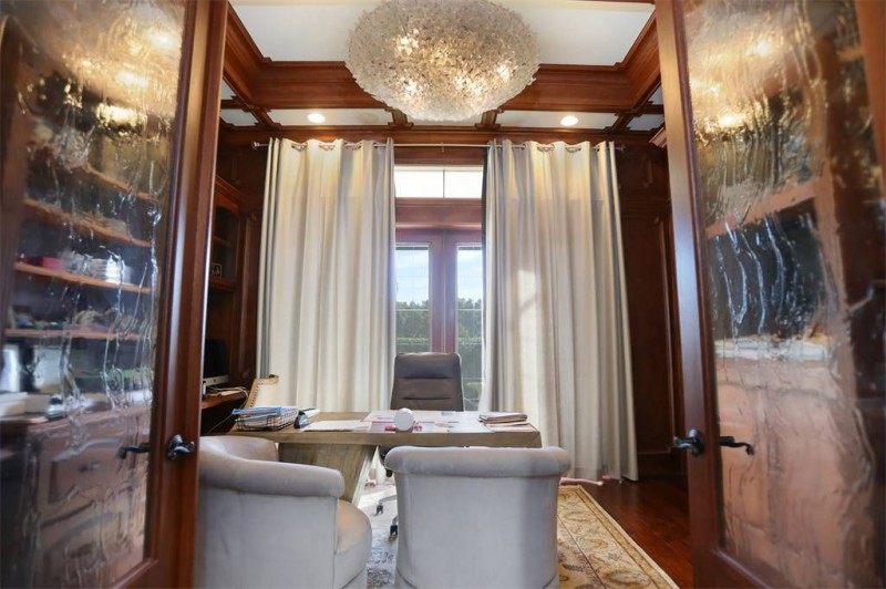 Роскошный особняк в Сорренто, штат Флорида Роскошный особняк в Сорренто, штат Флорида