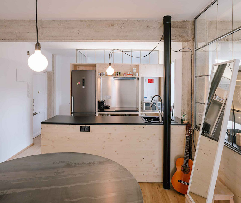 Отсутствие обычных стен и дверей в мадридской квартире