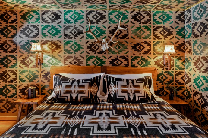 Шале Urban Cowboy Lodge на территории отеля Lyon Porter в Кэтскиллс, штат Нью-Йорк