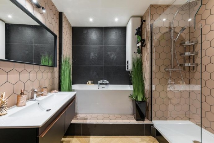 Мини-лофт в центре Лиона с просторной ванной комнатой