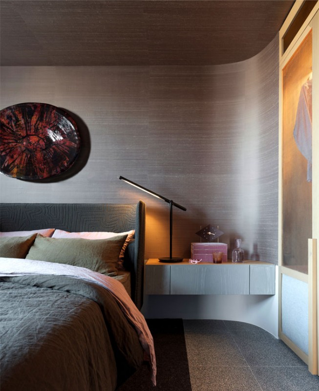 Темные оттенки в интерьере квартиры в Сиднее Темные оттенки в интерьере квартиры в Сиднее