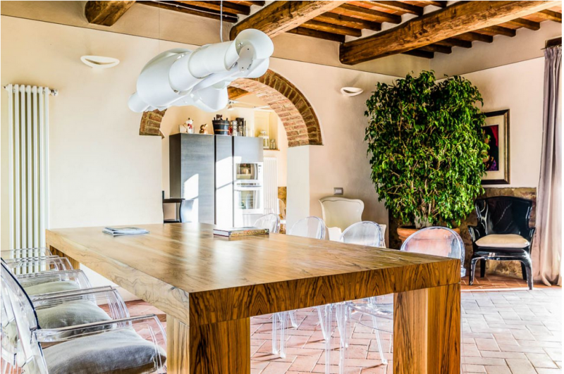 Традиционная вилла недалеко от Пизы, Италия Традиционная вилла недалеко от Пизы, Италия