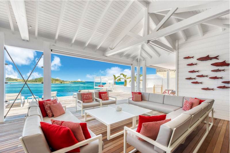 Впечатляющая вилла на берегу океана на острове Сен-Мартен Впечатляющая вилла на берегу океана на острове Сен-Мартен