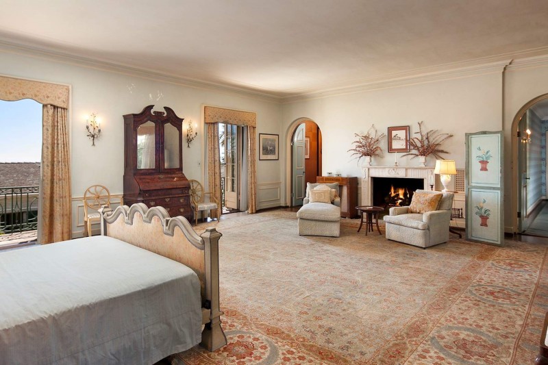 Обширная колониальная усадьба в Монтесито, Калифорния