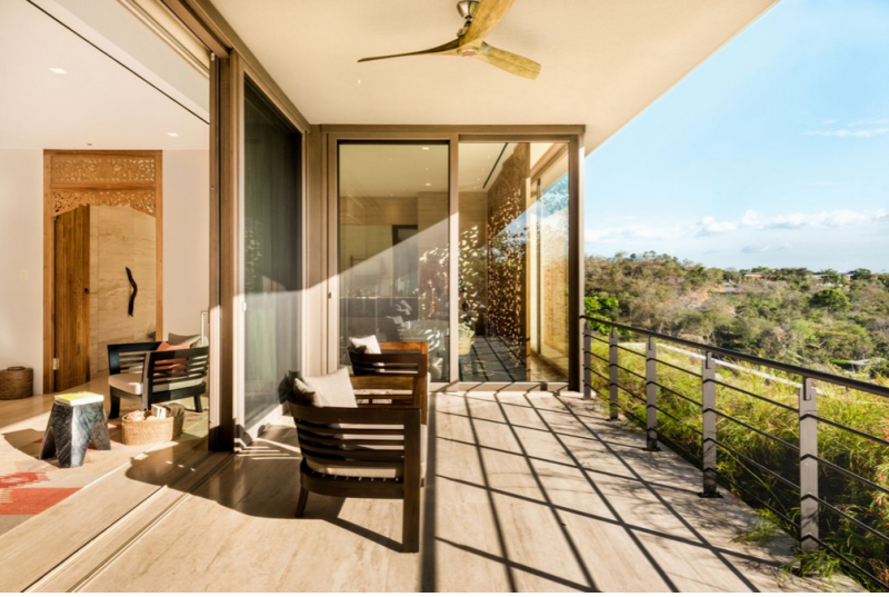 Современная вилла на побережье Тихого океана