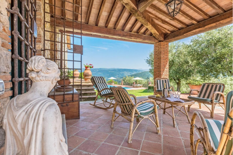 Вилла в Альбанских горах в Италии