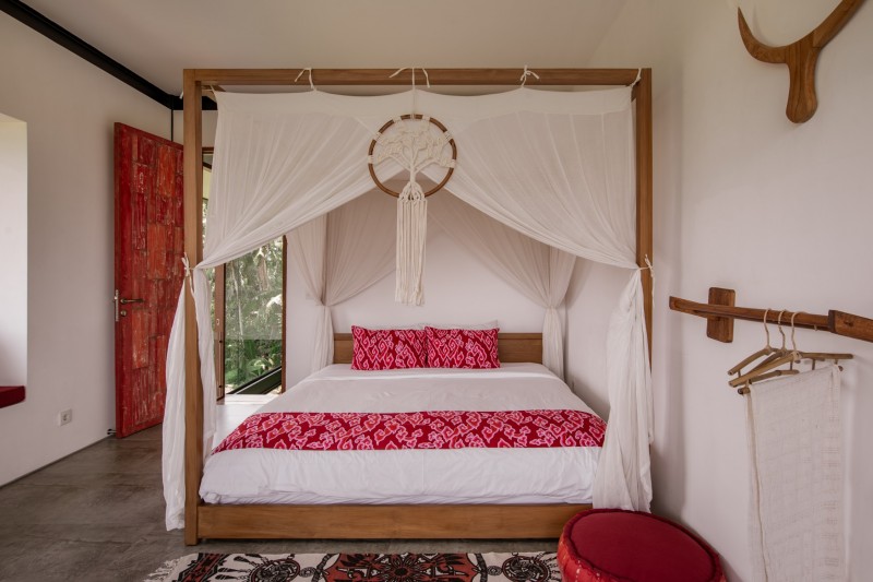 Вилла в стиле "лофт" с роскошным фоном тропических джунглей на Бали Вилла в стиле "лофт" с роскошным фоном тропических джунглей на Бали