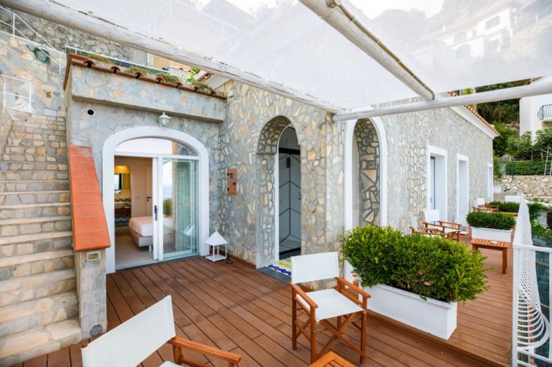 Впечатляющая вилла на побережье Амальфи, Италия Впечатляющая вилла на побережье Амальфи, Италия