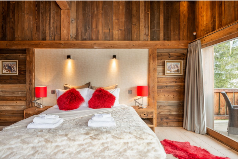 Деревенское шале недалеко от горнолыжного курорта Шамони-Монблан во Франции