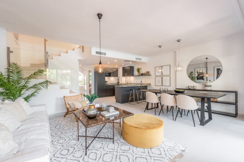 Двухуровневый таунхаус с террасой в Коста-дель-Соль, Испания