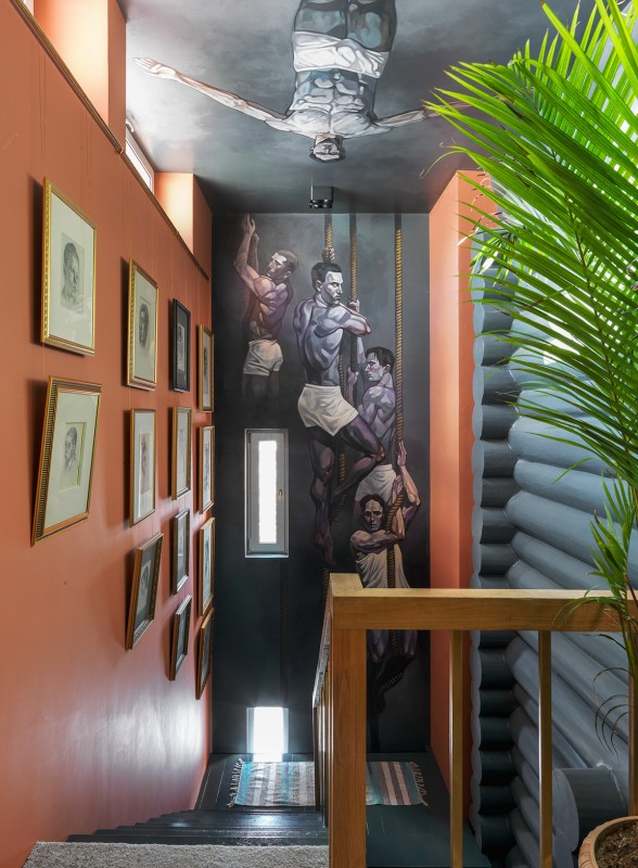 Экстравагантное оформление загородного дома