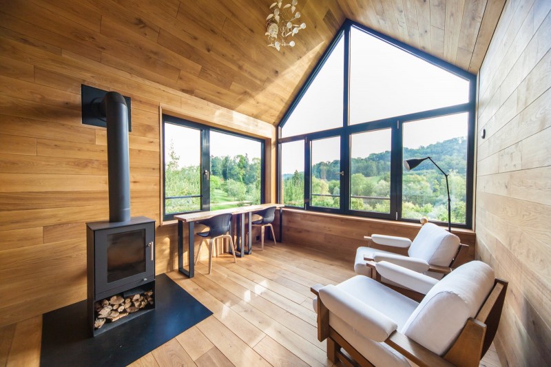 "Домик на дереве" в небольшом швейцарском городе