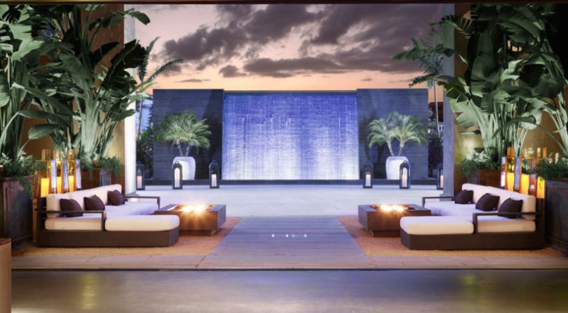 Выставочный зал мебельного магазина RH West Palm в Уэст-Палм-Бич, Флорида Выставочный зал мебельного магазина RH West Palm в Уэст-Палм-Бич, Флорида