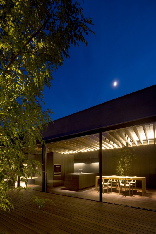 Минималистичный дом, расположенный в Тибе, Япония Минималистичный дом, расположенный в Тибе, Япония