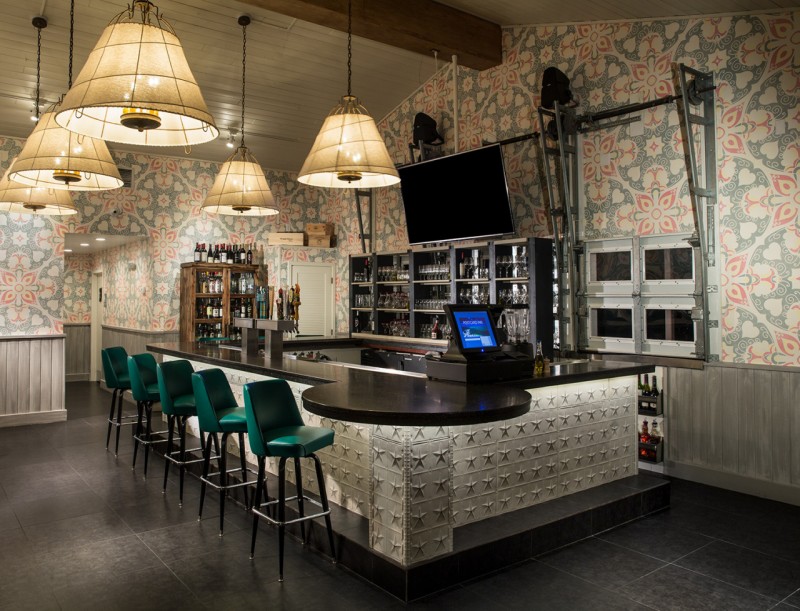 Отель Postcard Inn в Исламораде, штат Флорида