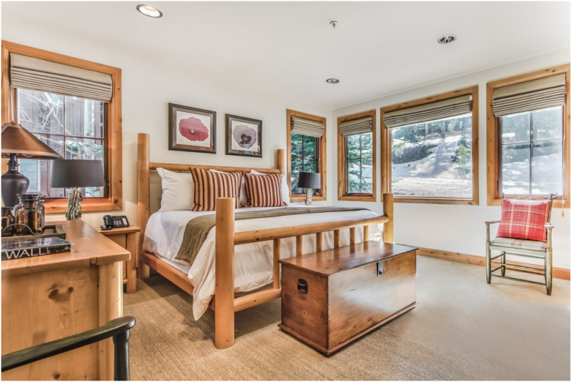 Сводчатое современное шале в штате Юта Сводчатое современное шале в штате Юта