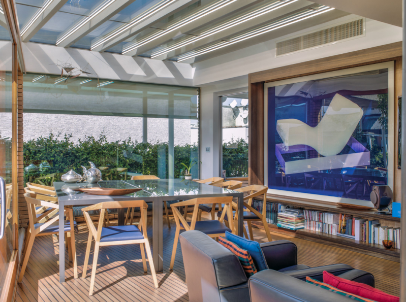 Яркие акцентные стены в интерьере пентхауса Яркие акцентные стены в интерьере пентхауса