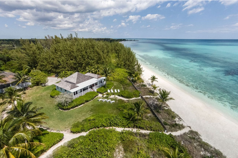 Классический багамский пляжный дом