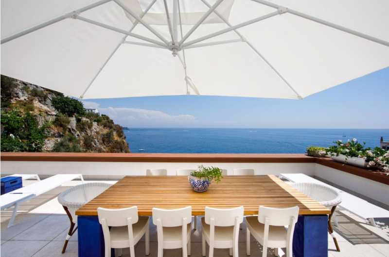 Впечатляющая вилла на побережье Амальфи, Италия Впечатляющая вилла на побережье Амальфи, Италия