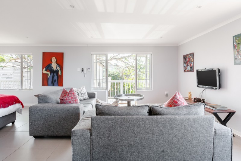 Оформление апартаментов в серых тонах в Дурбан-Норд, ЮАР Оформление апартаментов в серых тонах в Дурбан-Норд, ЮАР