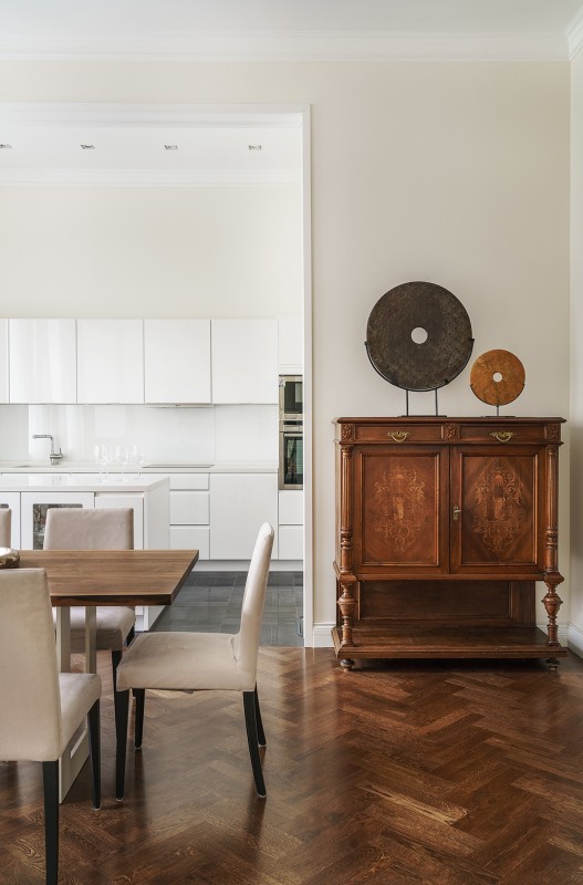 Интерьер в черно-белом цвете Интерьер в черно-белом цвете