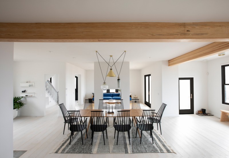 Минималистичный дом, расположенный в Ориенте, штат Нью-Йорк Минималистичный дом, расположенный в Ориенте, штат Нью-Йорк