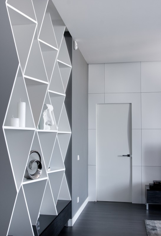 Современный контрастный дизайн компактной квартиры Современный контрастный дизайн компактной квартиры