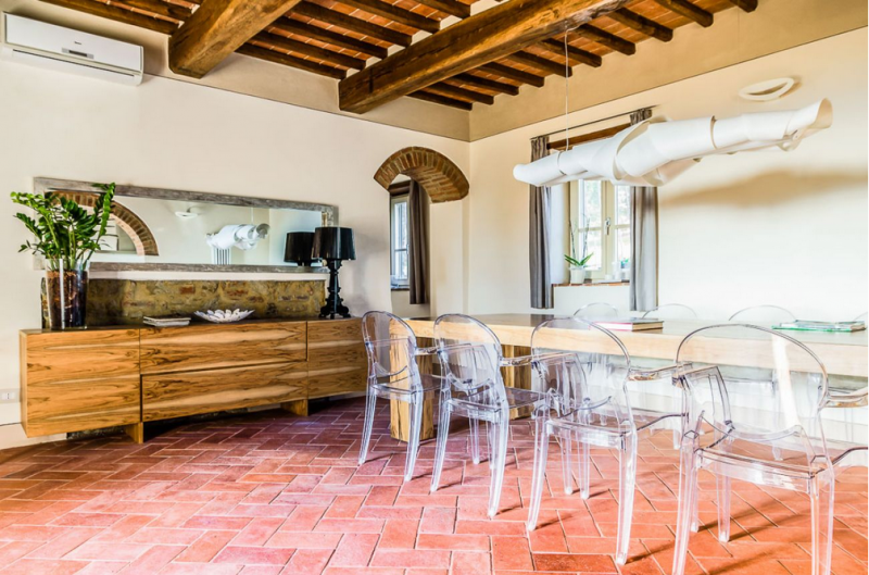 Традиционная вилла недалеко от Пизы, Италия Традиционная вилла недалеко от Пизы, Италия