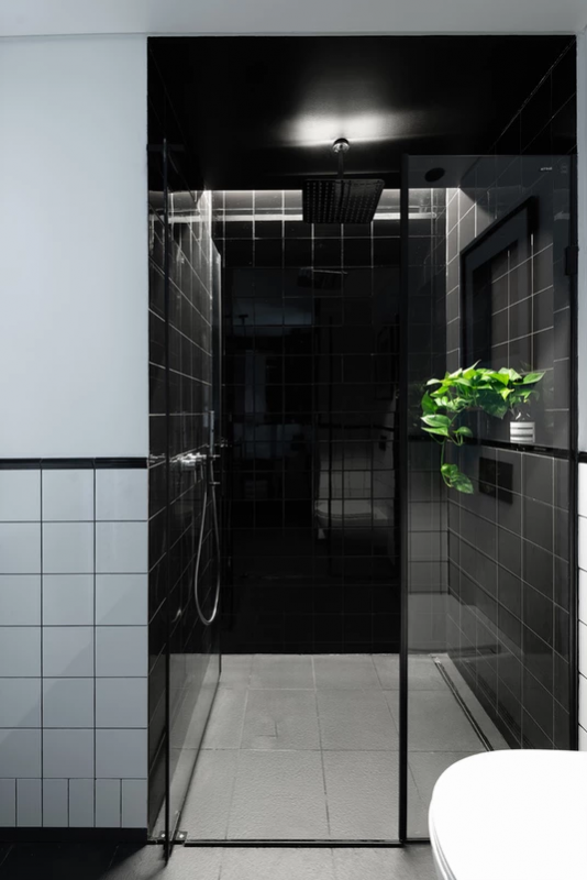 Максимальная открытость, много света и места для размещения в квартире в Тель-Авиве