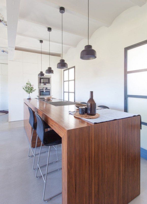 Апартаменты Ciutat Vella, разработанные для голландской пары