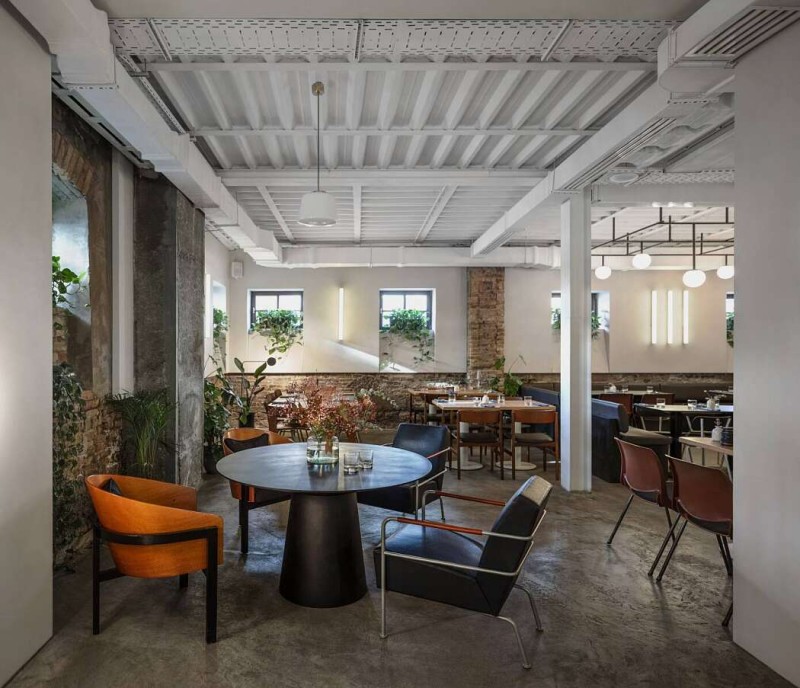 Гостиничный комплекс в индустриальном стиле Гостиничный комплекс в индустриальном стиле